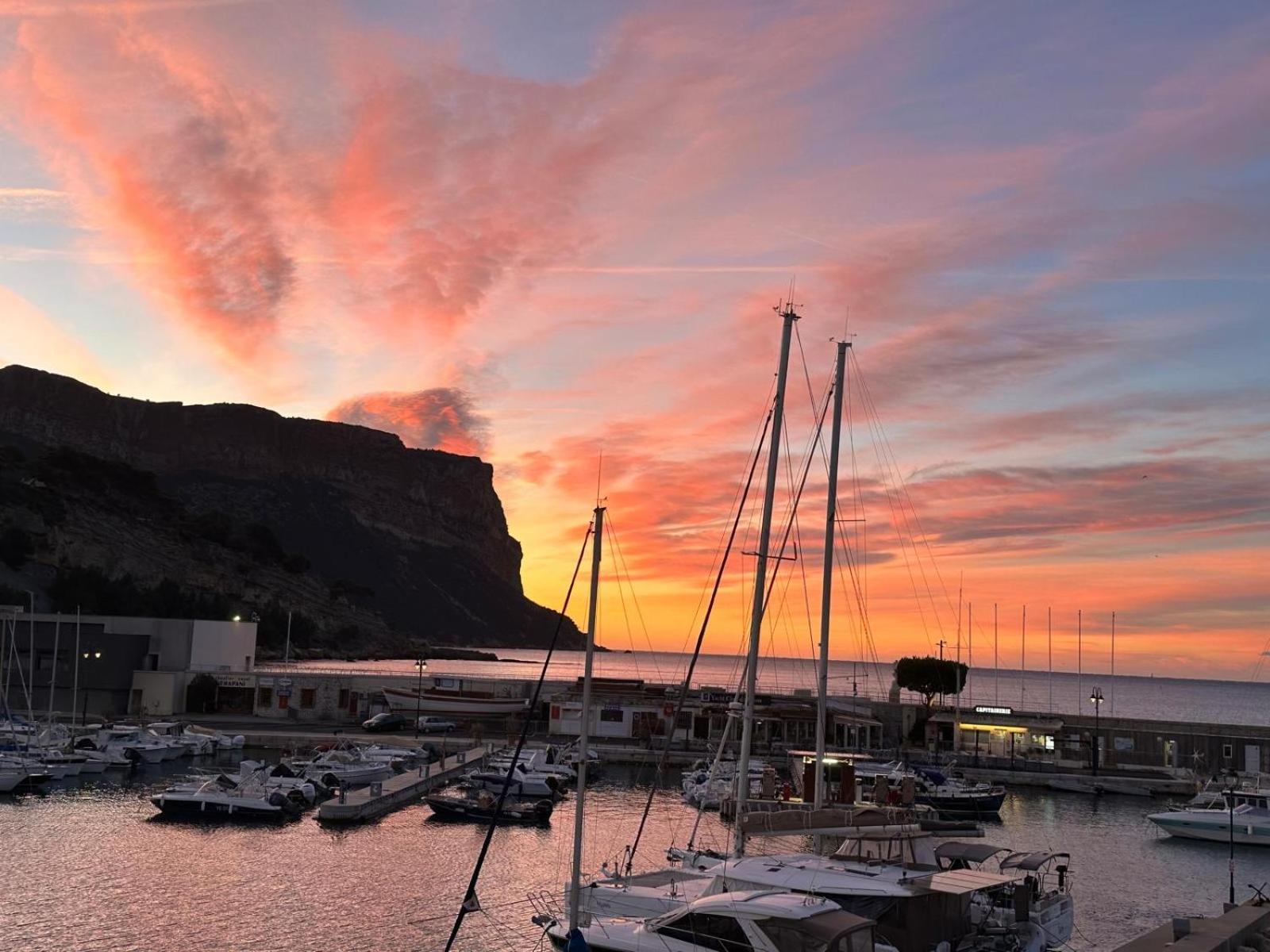 Cassis, Le Grand Bleu, Triplex Vue Mer, Port Plage 10Mn A Pieds Luaran gambar